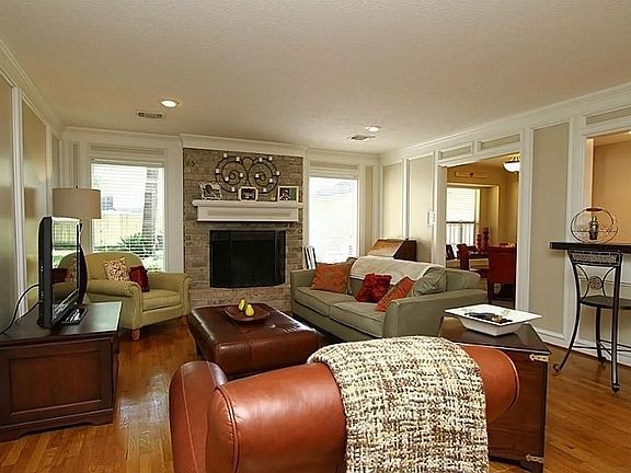 3rd image of 12003 Oakcroft Dr