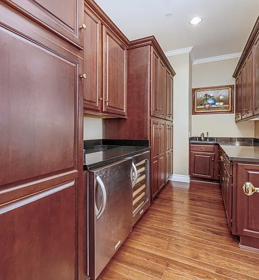 9772 Crestview Cir — Photo 12