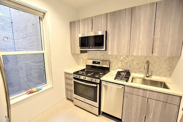 Rented by REAL New York | media 5