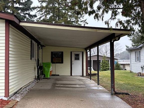 3rd image of 2816 Skylark St