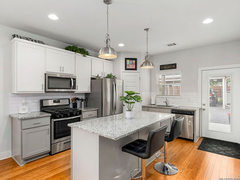 1st image of 419 Channing Ave