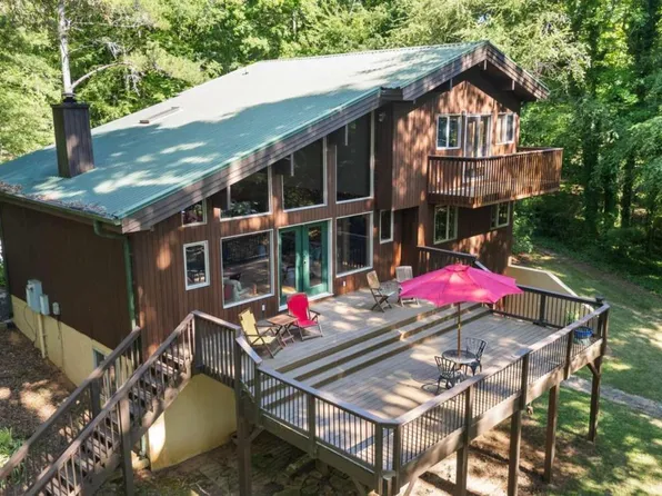 199 Lakeside Dr, Arnoldsville, GA 30619