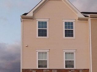 52 Newgate Ct, Falling Waters, WV 25419