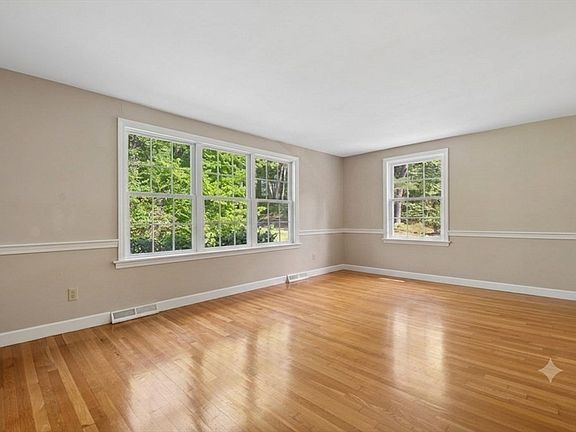2nd image of 408 Whitney St