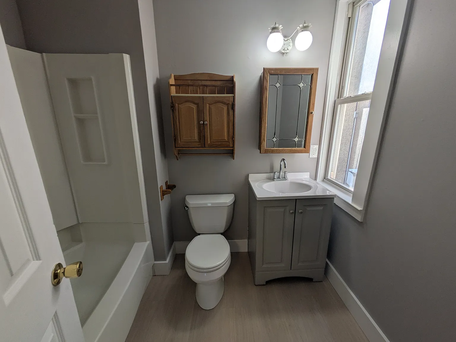 2 bed, 900 sqft, $1,650 — Photo 2