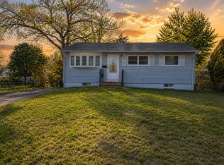 29 Adelphi Rd, Toms River, NJ 08757