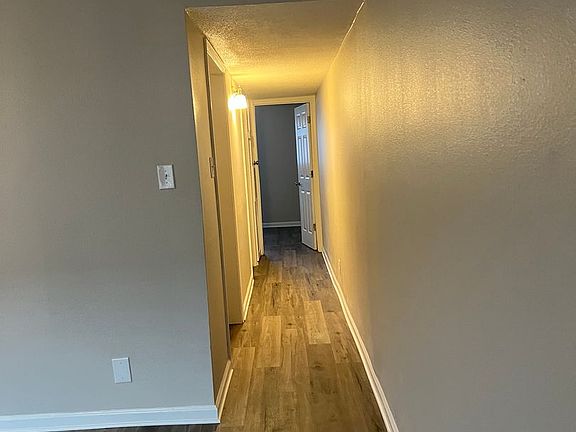 5th image of 1602 Moss St #1