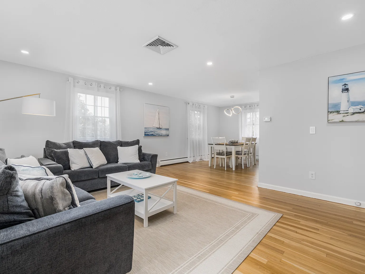 4 bed, 2048 sqft, $3,800 — Photo 2
