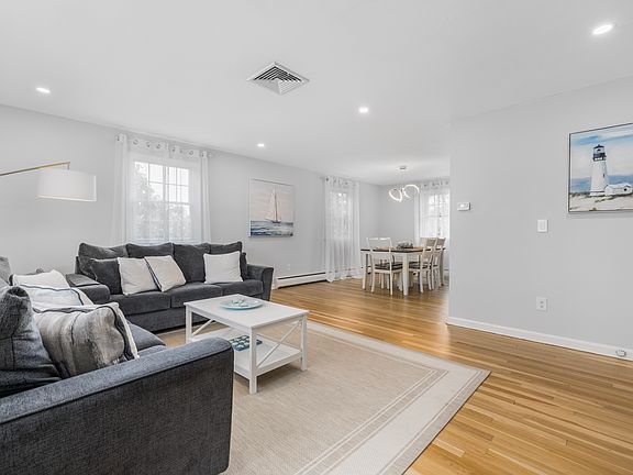 2nd image of 384 Valley Rd