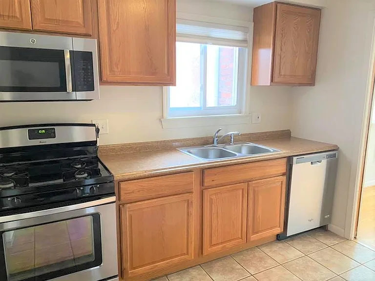 25 Highland Ave #2 — Photo 2