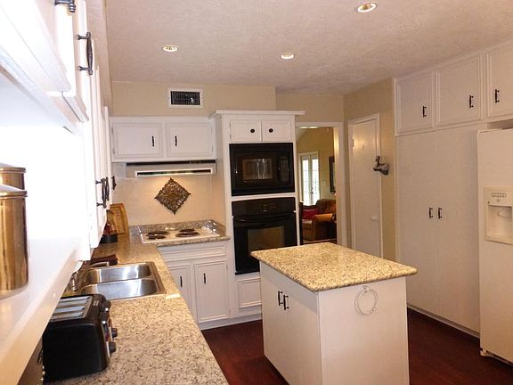 Eat in Breakfast Room