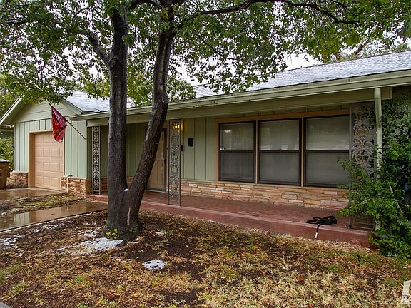 3rd image of 2554 Nasworthy Dr