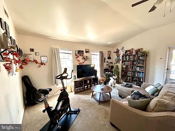 2nd image of 208 Telegraph Rd