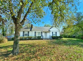 1718 River Dr, Nashville, TN 37218
