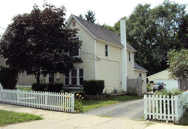 FRONT VIEW OF HOME
