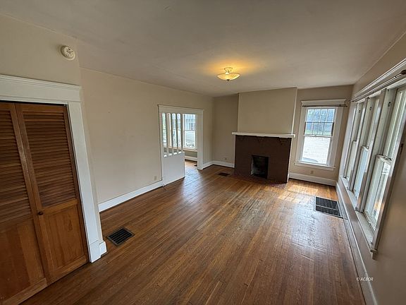 3rd image of 310 E State St