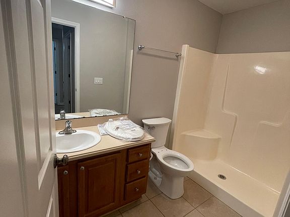 4th image of 2412 Quazar Cir