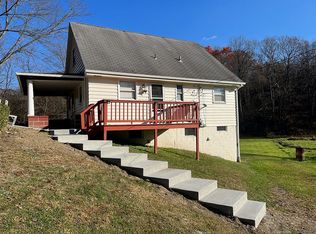 102 Twin Creek Ln, Freedom, PA 15042
