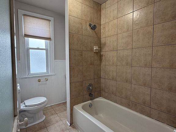 5th image of 1113 Lafayette Ave #2R