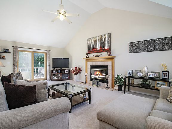 4th image of 751 Brender Ln
