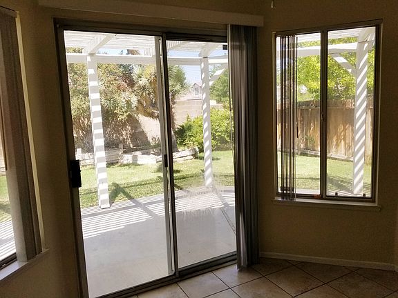 5th image of 44245 Danya Ln