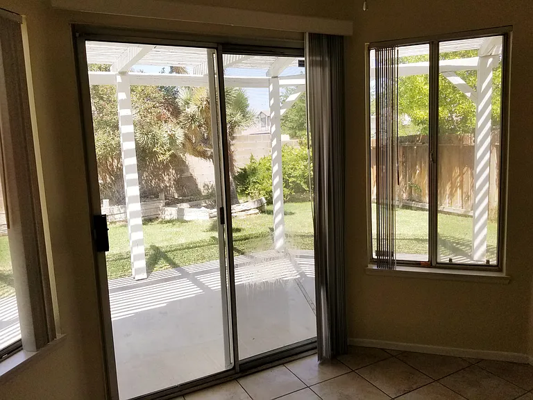 44245 Danya Ln — Photo 5