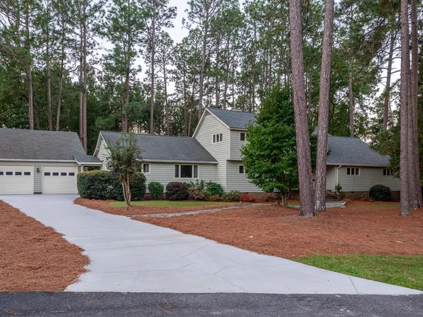 102 Carnoustie Ct, Greenwood, SC 29646