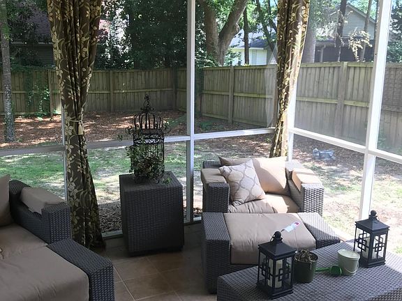 5th image of 3446 Oxfordshire Ln