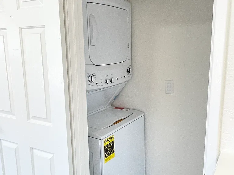 2144 Hickory Way #C — Photo 4