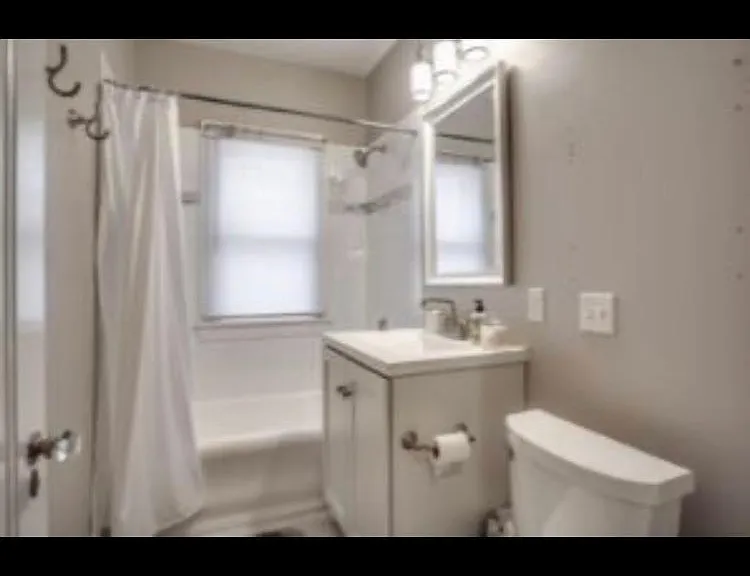 3536 Humboldt Ave S — Photo 12