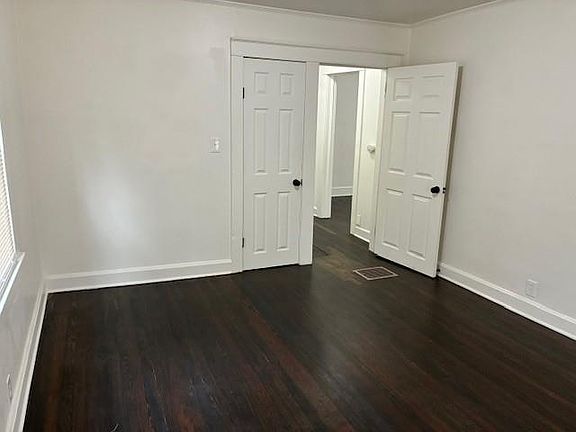 3rd image of 1512 W College St