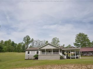 269 Left Fork Powell Hollow Rd, Danville, WV 25053