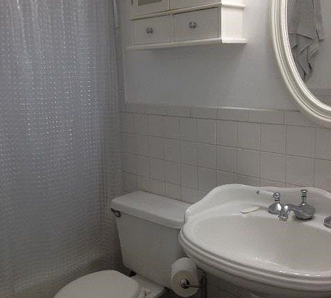 5th image of 16 Clinton Ave
