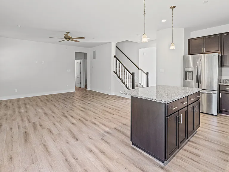 112 Rose Ct — Photo 7