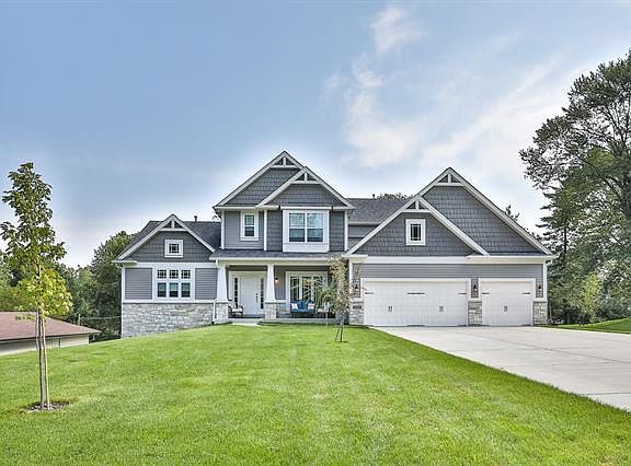 3rd image of 248 Geremma Dr