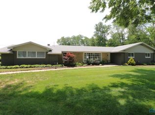 8323 Hill Ave, Holland, OH 43528
