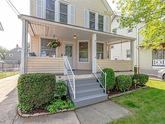 3rd image of 1625 Wyandotte Ave