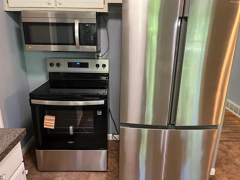 364 Cherryland St — Photo 5