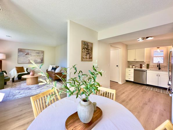 192 Transit Ave, Roseville, MN 55113