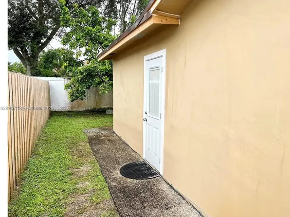 2449 NW 73rd Ave #2449, Fort Lauderdale, FL 33313