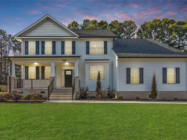 615 Ship Point Rd, Yorktown, VA 23692