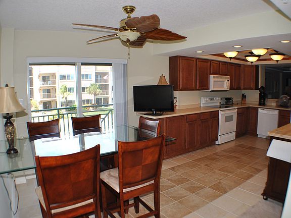 4th image of 443 Johnson Ave Unit 204