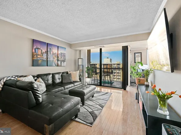 4500 S Four Mile Run Dr APT 1205, Arlington, VA 22204