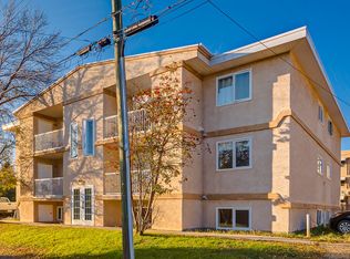 Mirror Lake Apartments, Camrose, AB T4V 1Z1