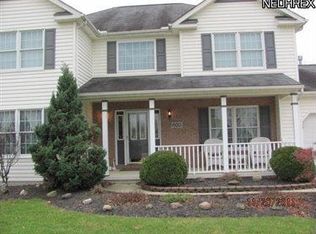 1009 Penn Ct, Grafton, OH 44044