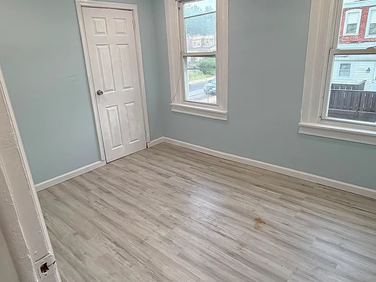112 Staley Ave — Photo 19