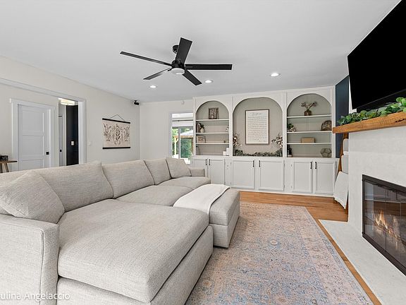 5th image of 25271 W Elm Grove Dr