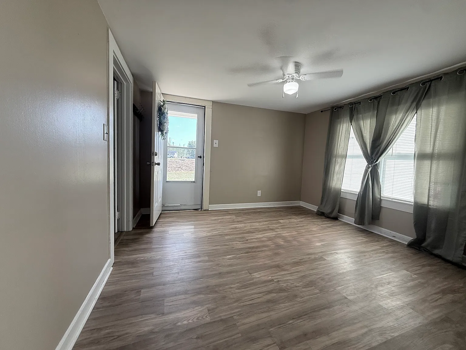 2 bed, 1200 sqft, $1,750 — Photo 4
