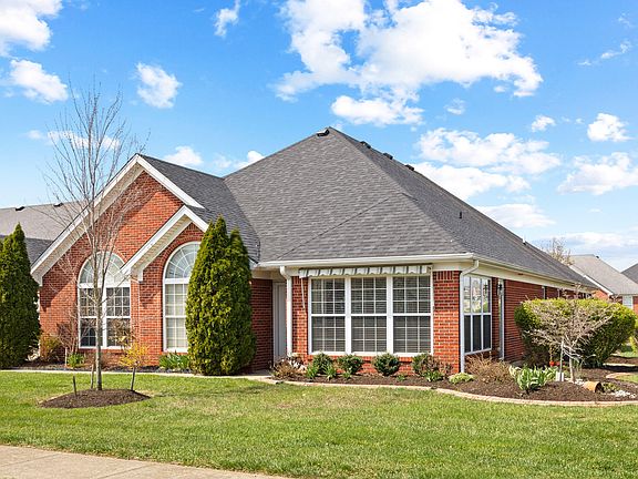 2nd image of 263 Woodlake Dr