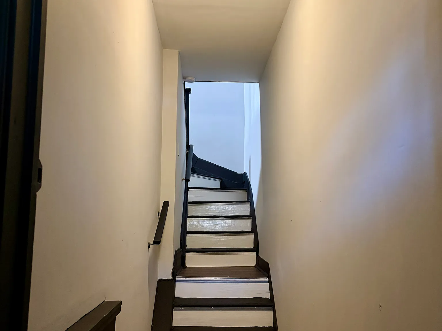 3 bed, $1,900 — Photo 4